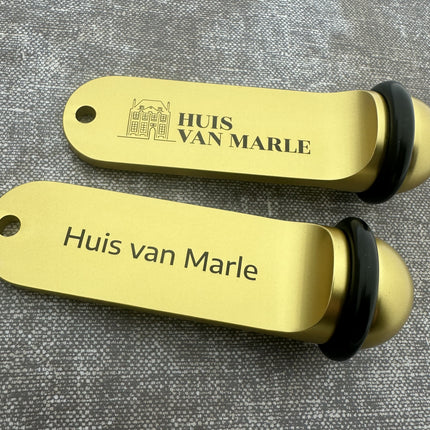 Llavero para hotel Big Classic personalizable Dorado - Por unidad